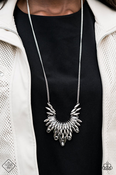 Leave It To Luxe - Silver Necklace - Paparazzi Accessories