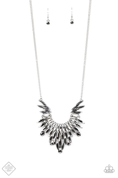 Leave It To Luxe - Silver Necklace - Paparazzi Accessories